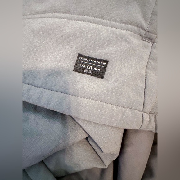 Travis Mathew Men's Gray Puffer Vest, Size XL - Picture 6 of 14